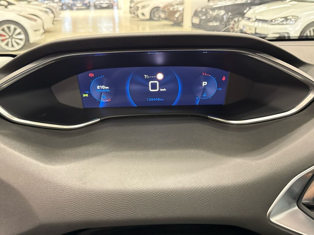 Peugeot 308 2021 Valkoinen