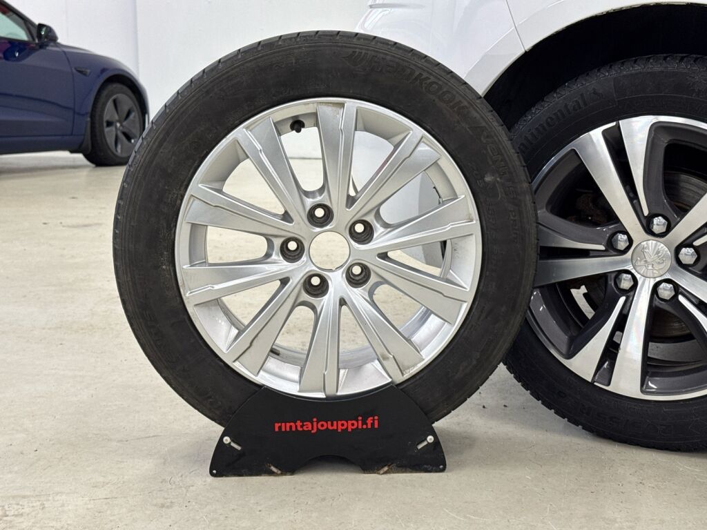 Peugeot 308 2021 Valkoinen