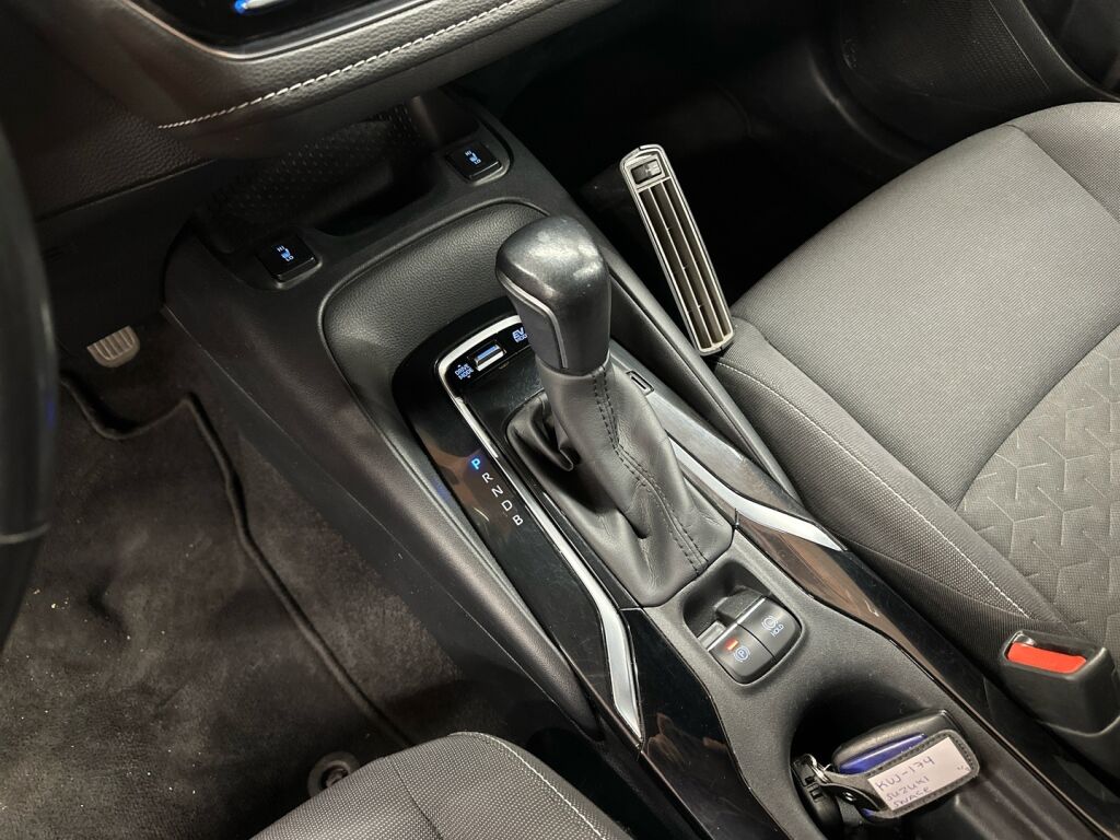 Suzuki Swace 2021 Sininen