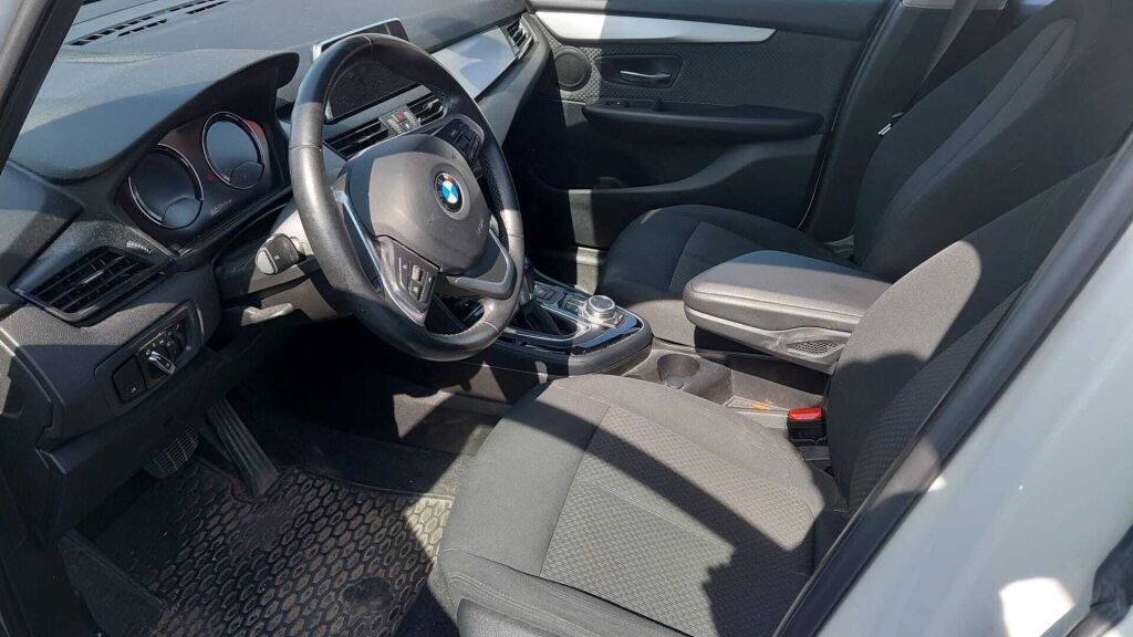 BMW 225 2019 Valkoinen