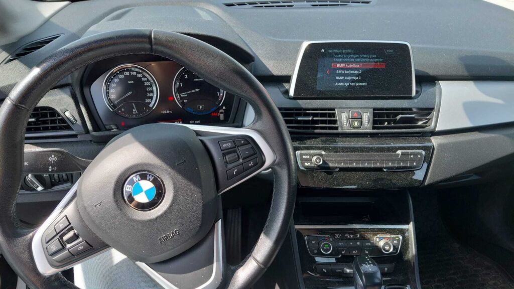 BMW 225 2019 Valkoinen
