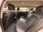 Volkswagen Passat 2018 Valkoinen