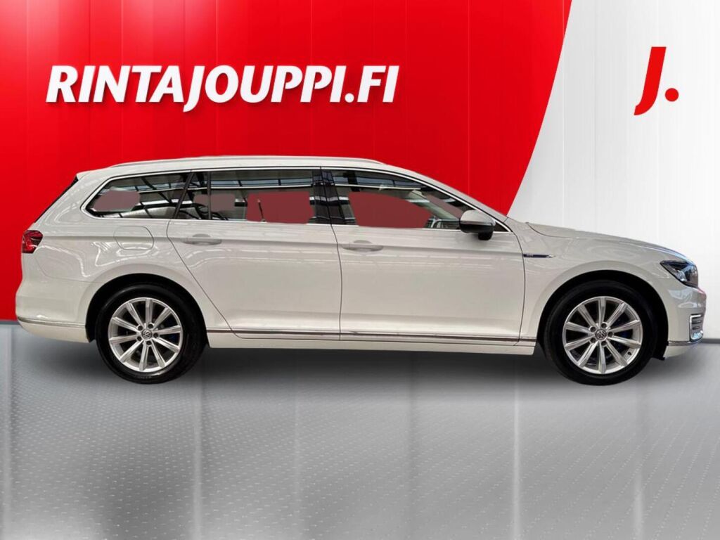 Volkswagen Passat 2018 Valkoinen