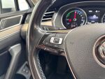 Volkswagen Passat 2018 Valkoinen