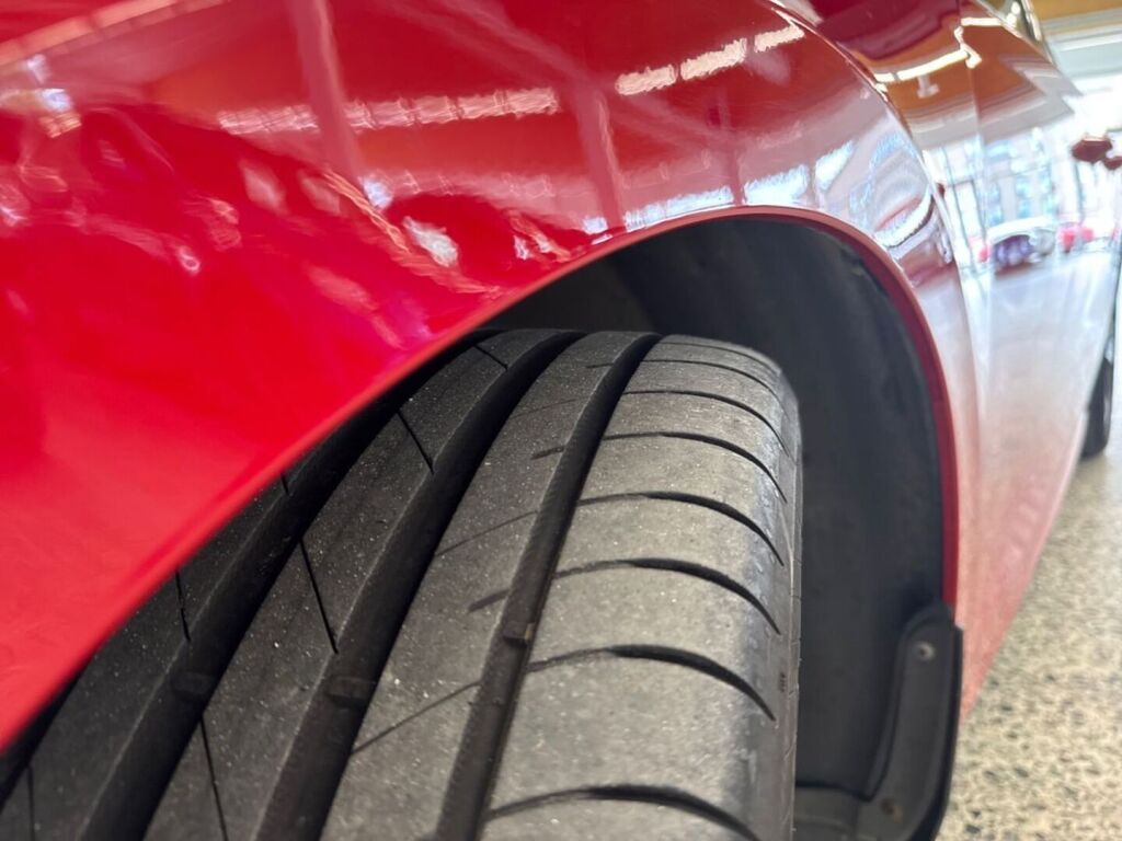 Skoda Octavia 2021 Punainen