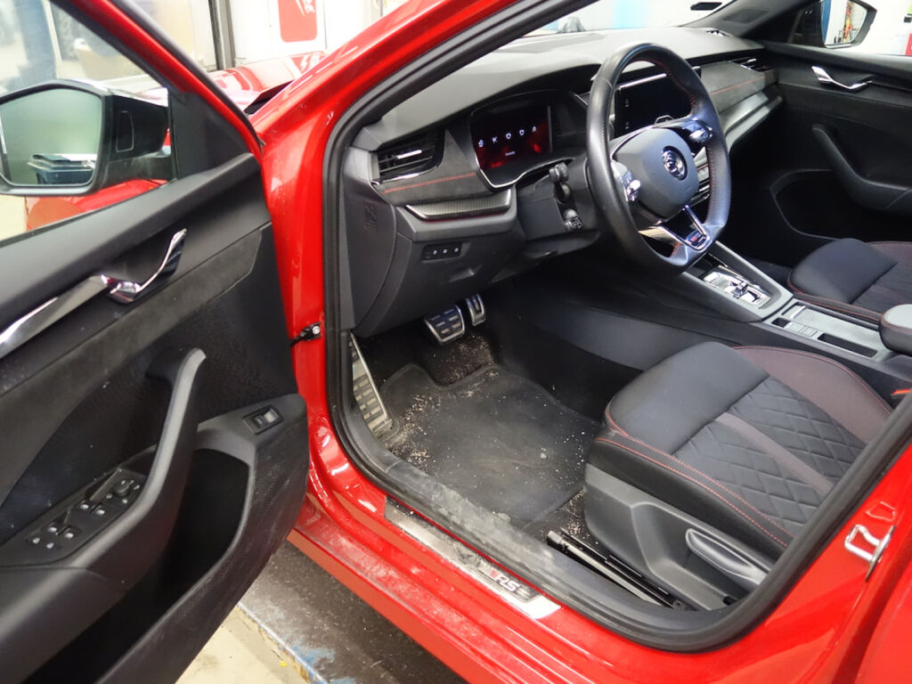 Skoda Octavia 2021 Punainen