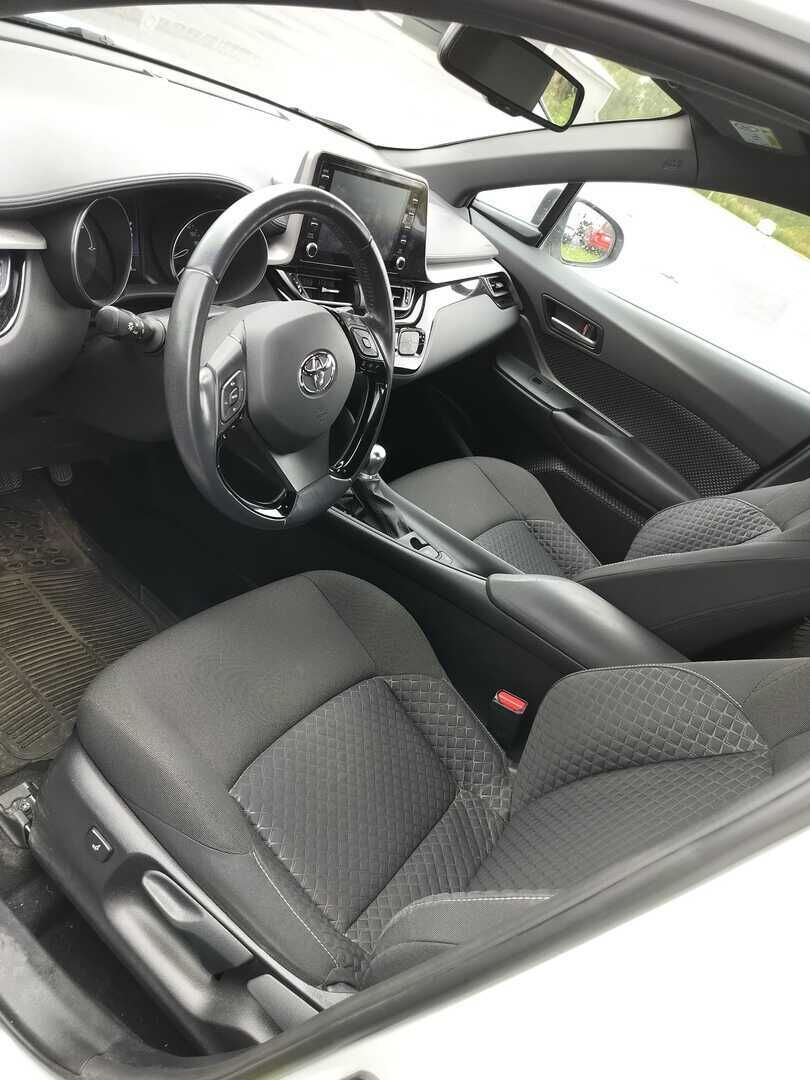 Toyota C-HR 2021 Valkoinen