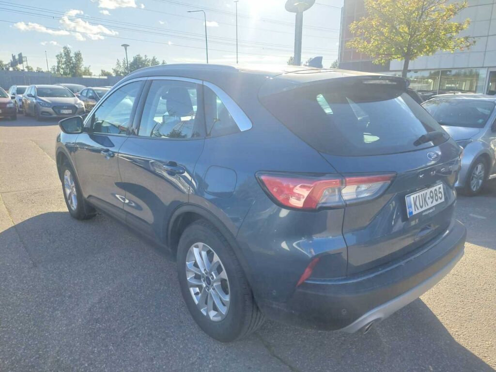 Ford Kuga 2021 Sininen