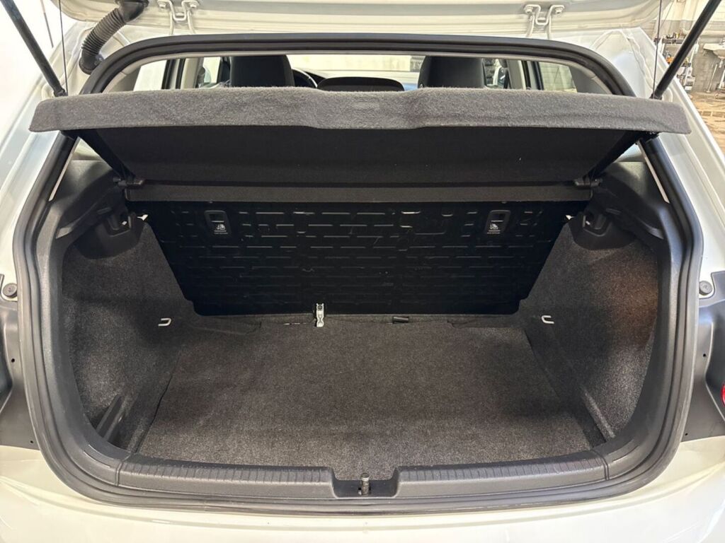 Volkswagen Polo 2021 Valkoinen