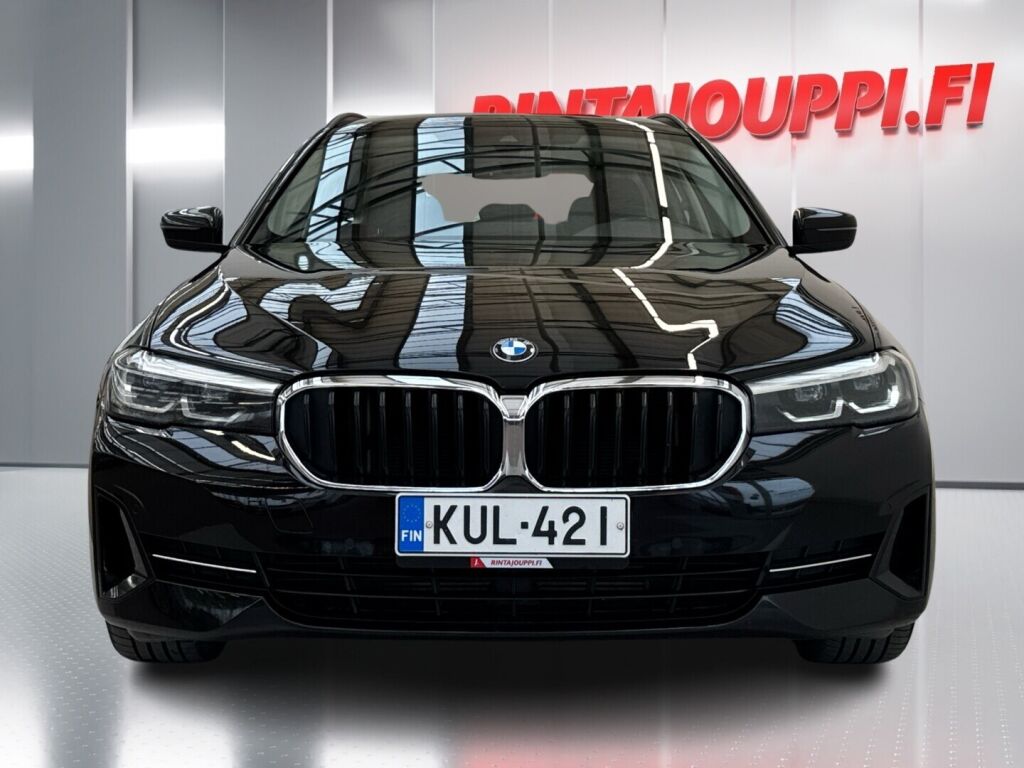 BMW 520 2022 Musta