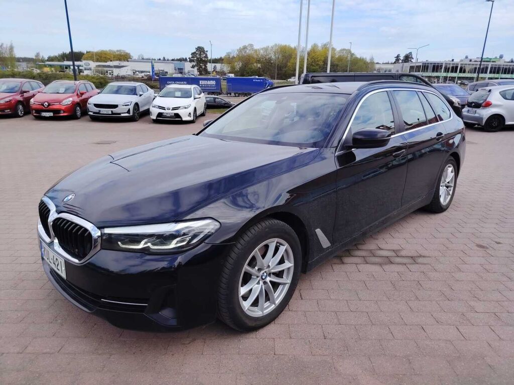 BMW 520 2022 Musta