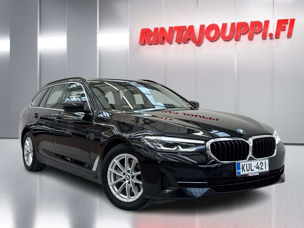 BMW 520 2022 Musta