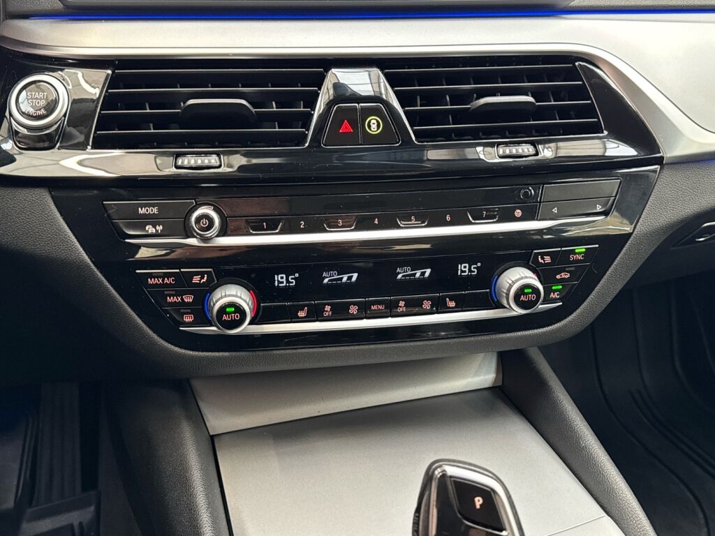 BMW 520 2022 Musta