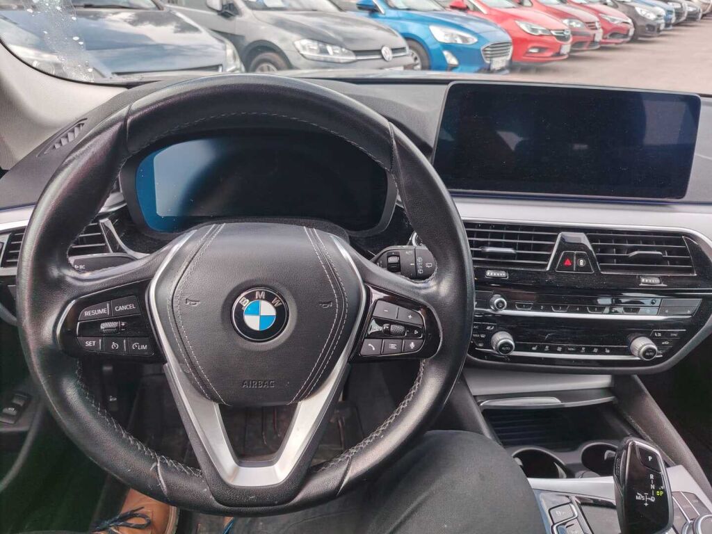 BMW 520 2022 Musta