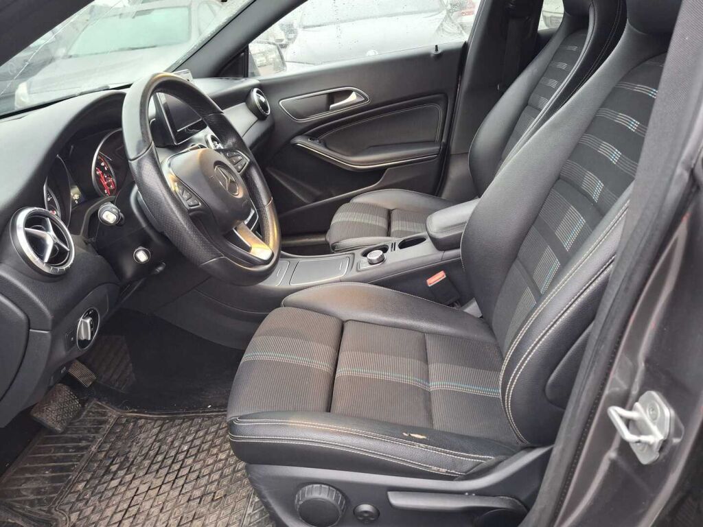 Mercedes-Benz CLA 2017 Harmaa