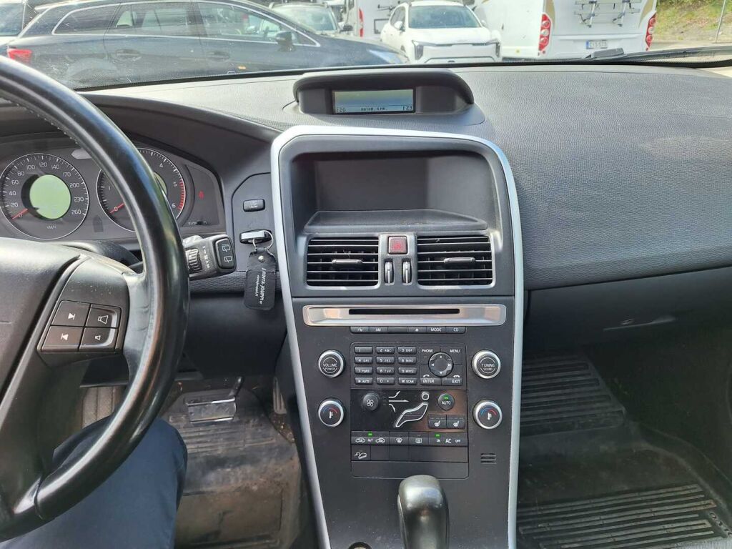 Volvo XC60 2010 Harmaa