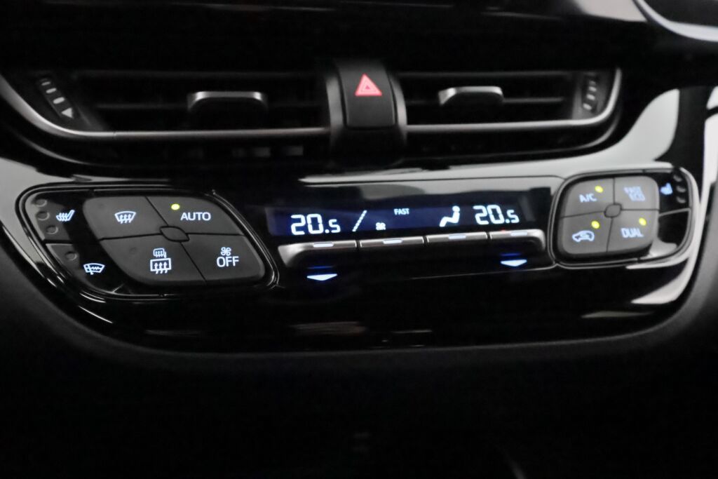 Toyota C-HR 2021 Sininen