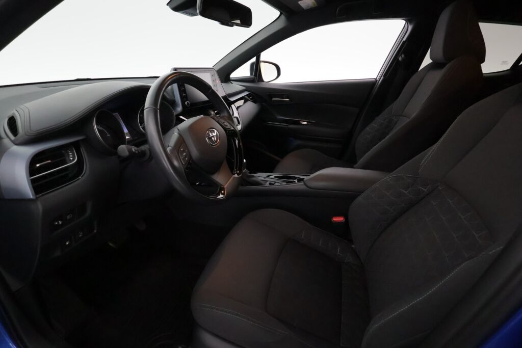 Toyota C-HR 2021 Sininen