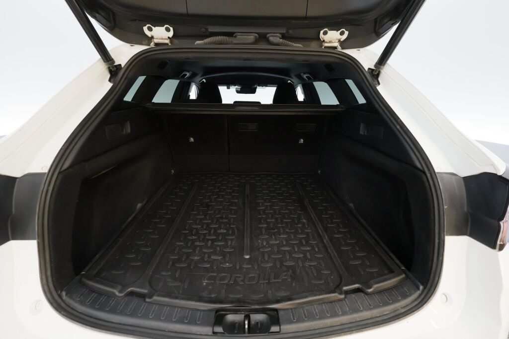 Toyota Corolla 2021 Valkoinen