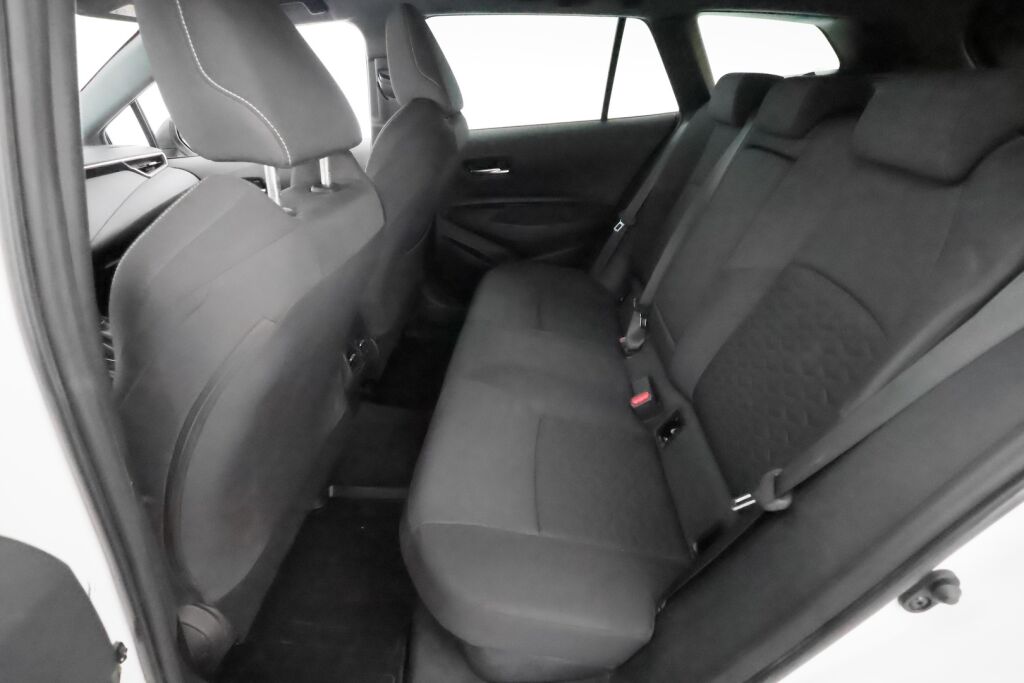 Toyota Corolla 2021 Valkoinen