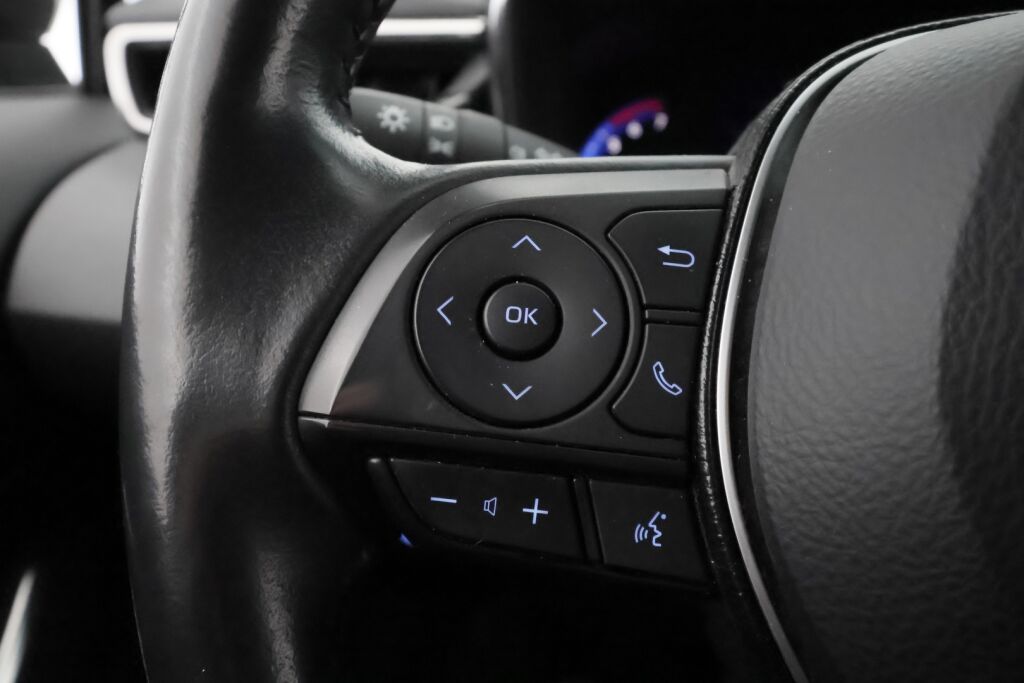 Toyota Corolla 2021 Valkoinen