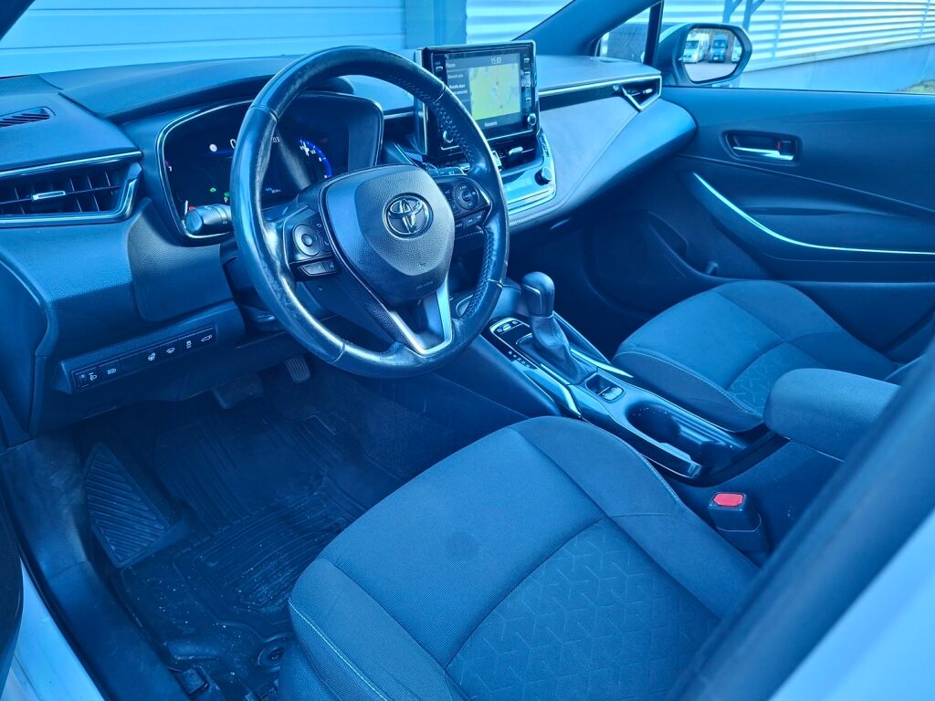 Toyota Corolla 2021 Valkoinen