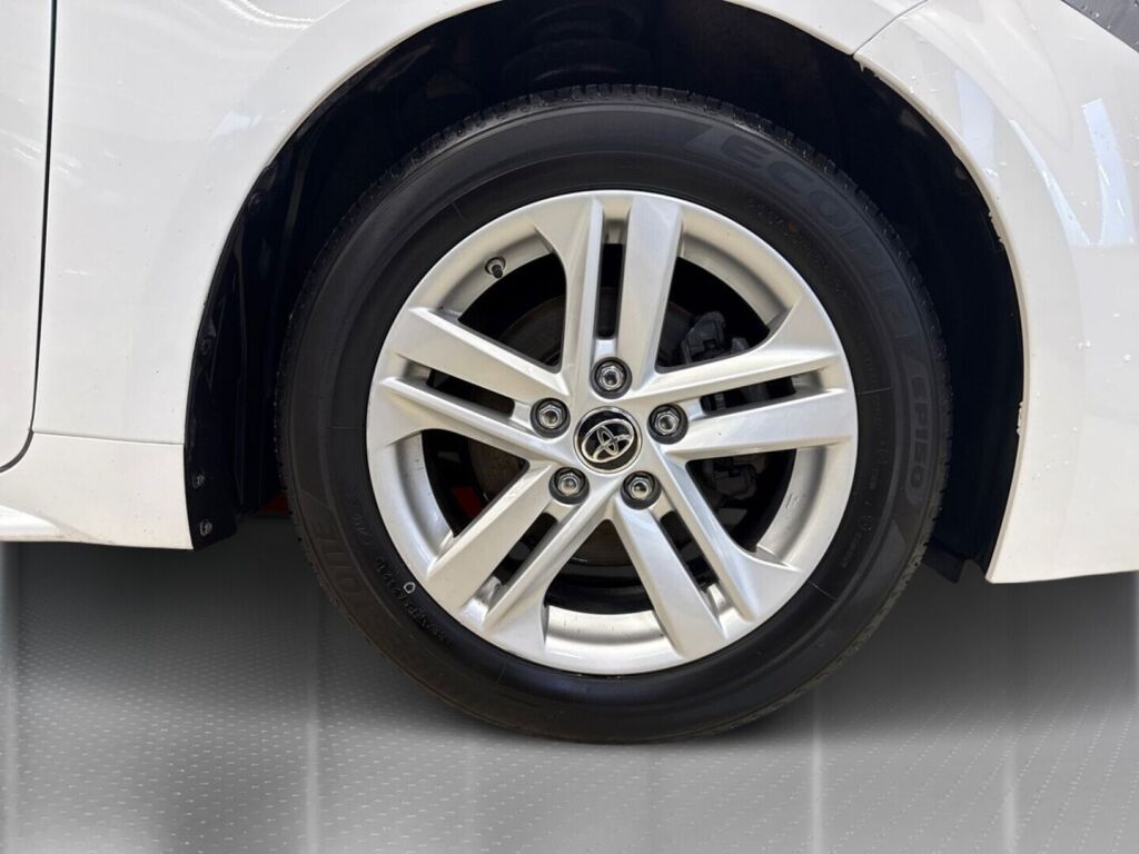 Toyota Corolla 2021 Valkoinen