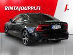 Volvo S60 2021 Musta