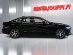 Volvo S60 2021 Musta