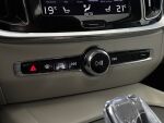 Volvo S60 2021 Musta