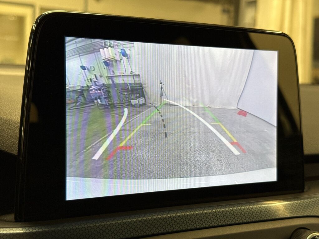 Ford Focus 2021 Valkoinen