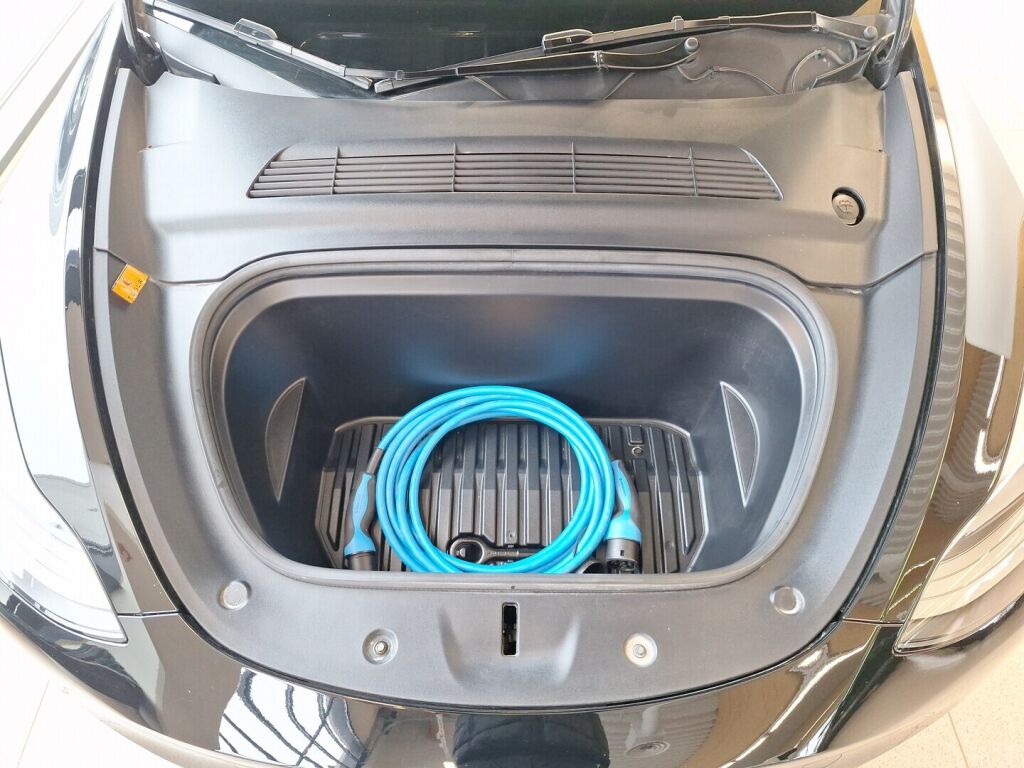 Tesla Model Y 2022 Musta