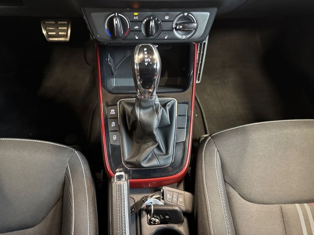 Skoda Fabia 2023 Valkoinen