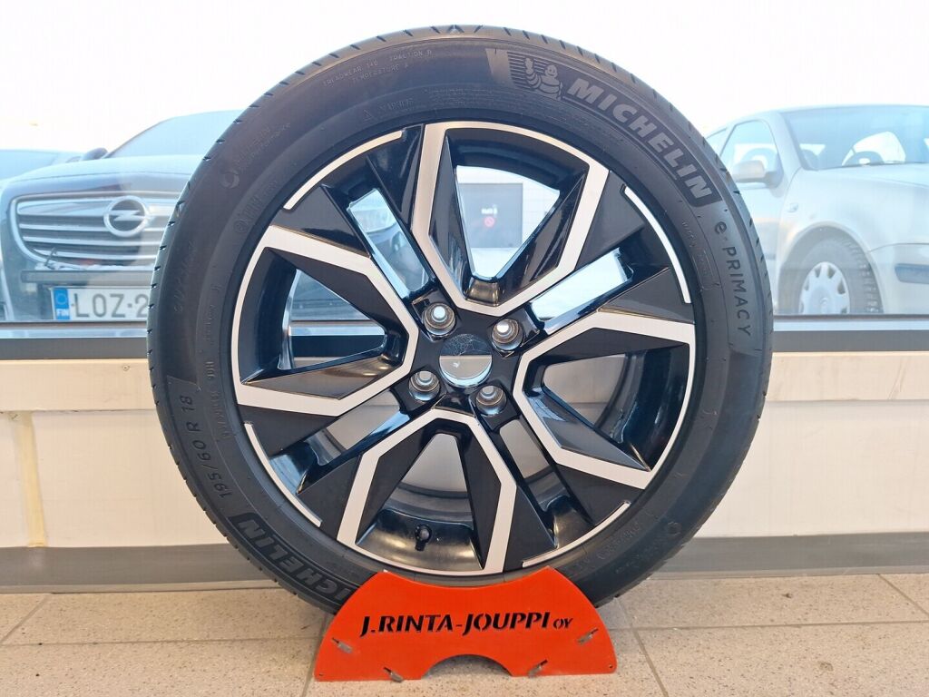 Citroen C4 2022 Punainen