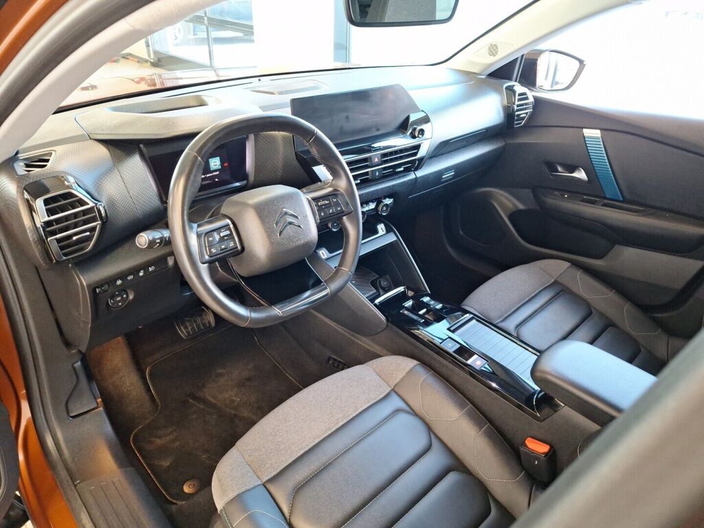 Citroen C4 2022 Punainen