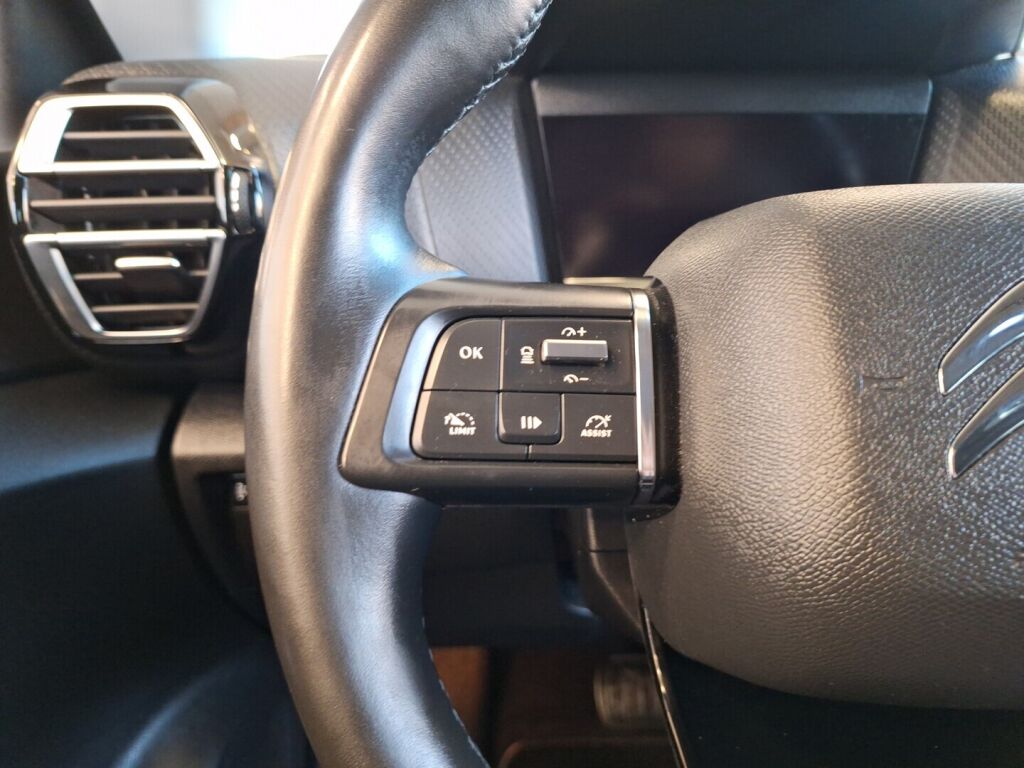 Citroen C4 2022 Punainen