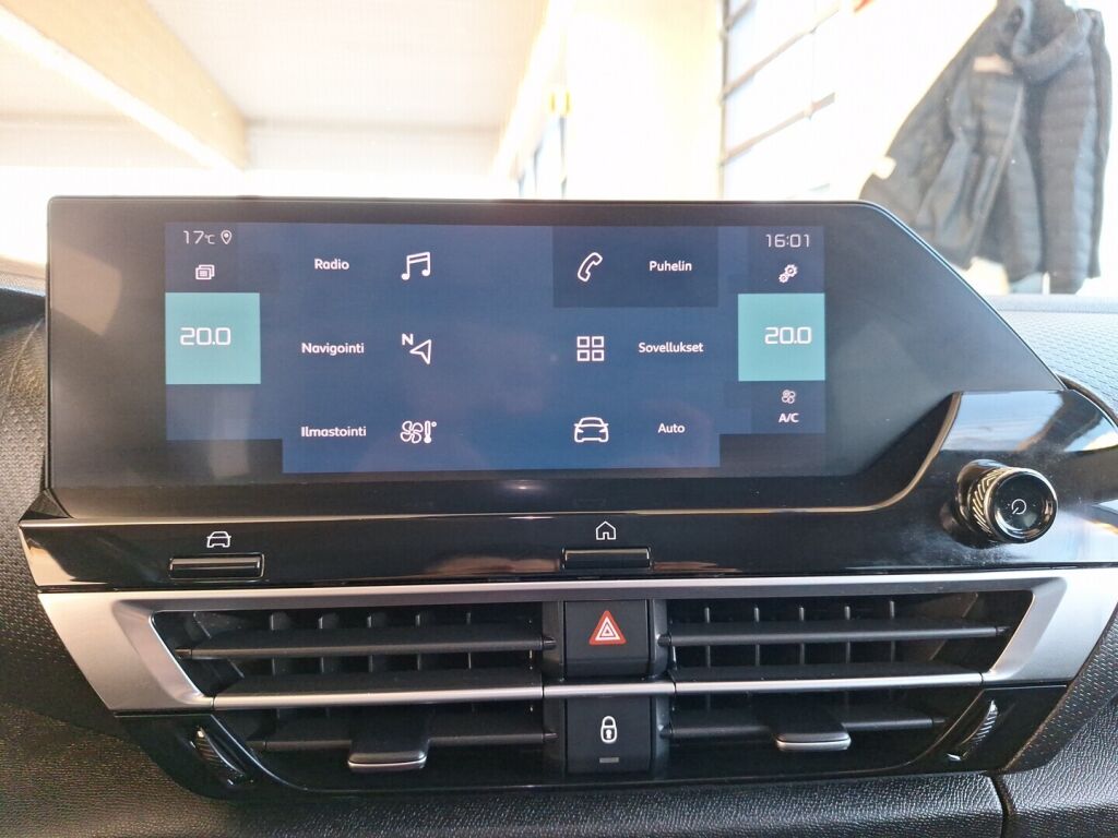 Citroen C4 2022 Punainen