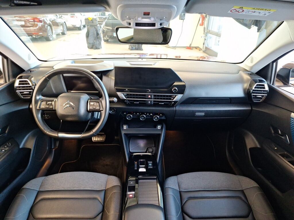 Citroen C4 2022 Punainen