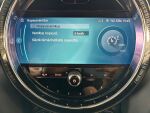 Mini Hatchback 2022 Musta