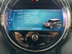 Mini Hatchback 2022 Musta