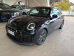 Mini Hatchback 2022 Musta