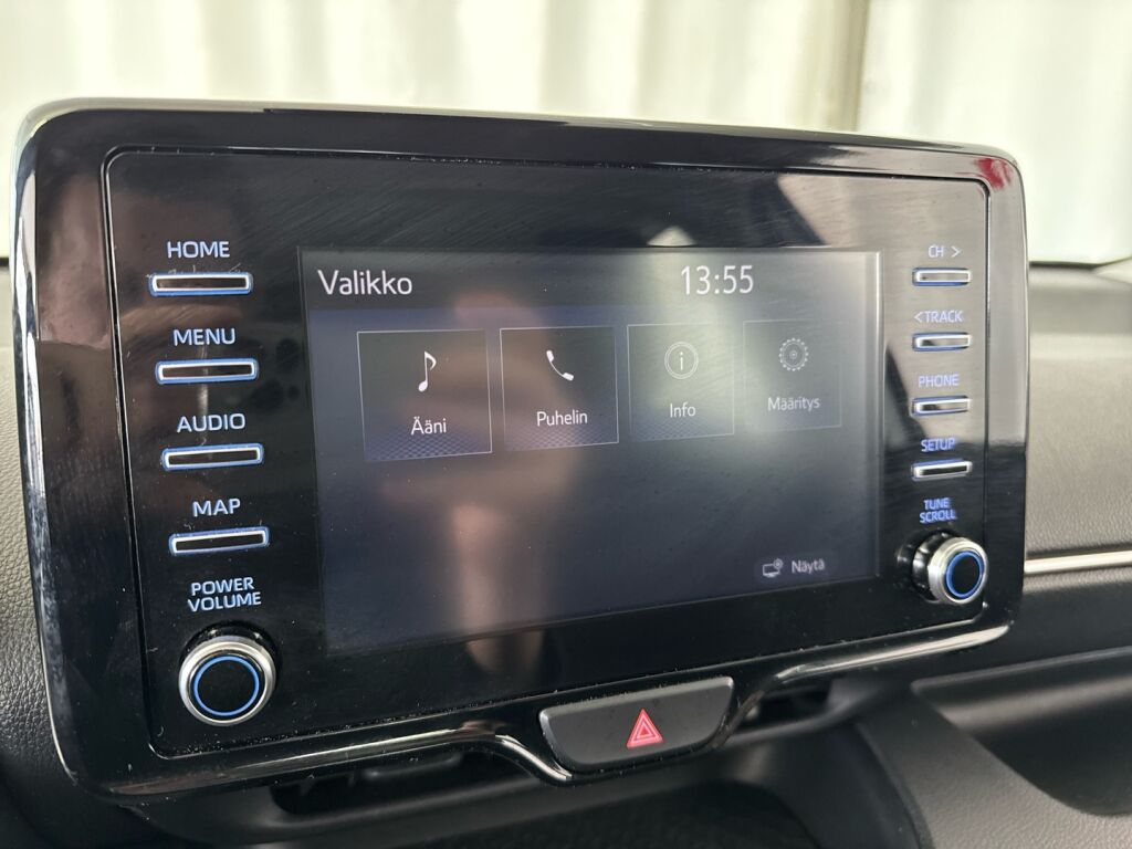 Toyota Yaris 2022 Valkoinen