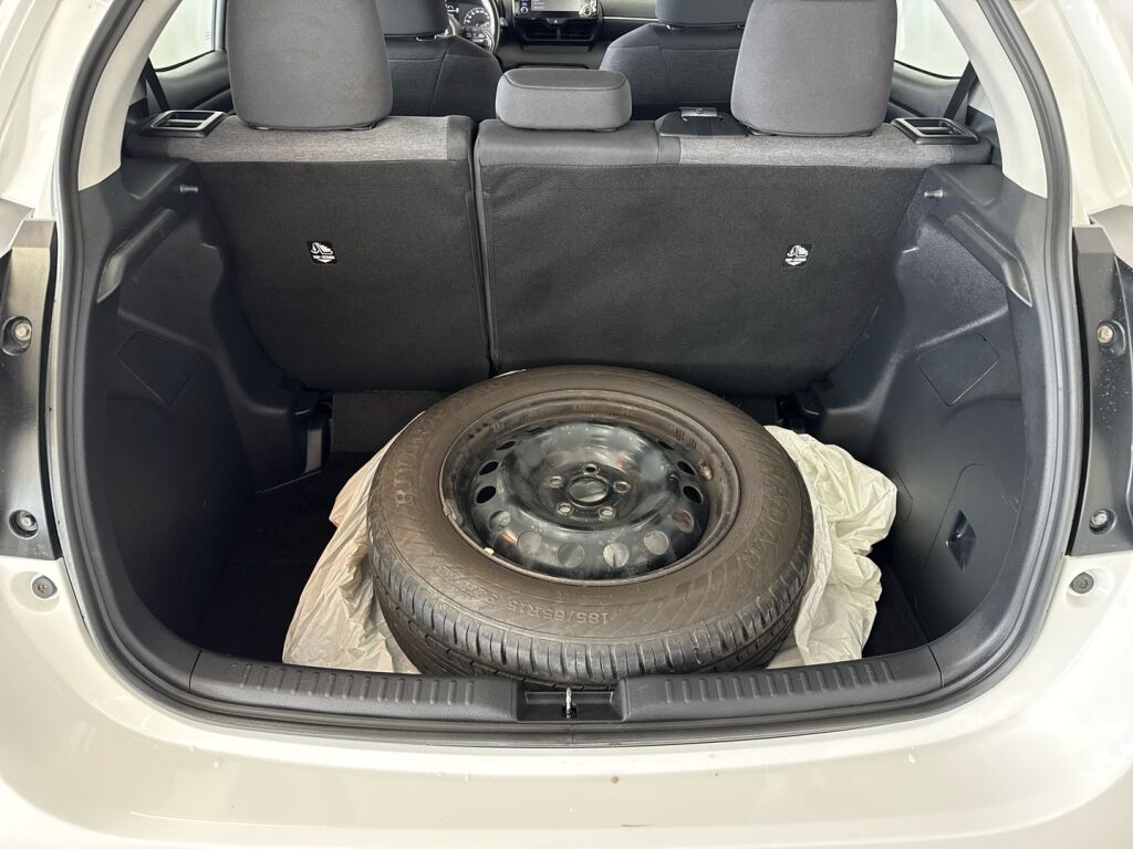 Toyota Yaris 2022 Valkoinen