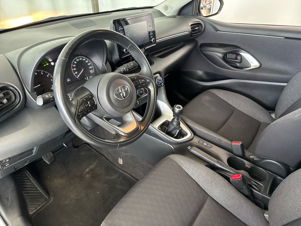 Toyota Yaris 2022 Valkoinen