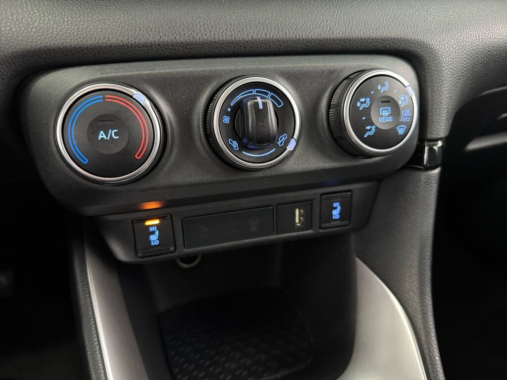 Toyota Yaris 2022 Valkoinen