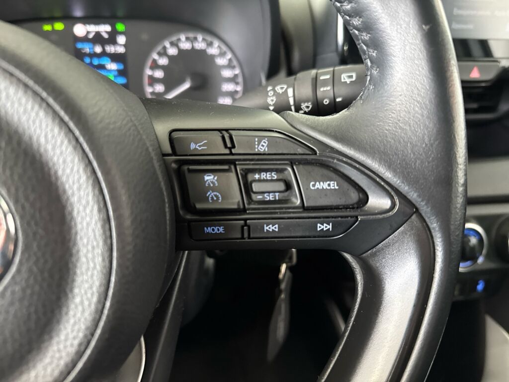 Toyota Yaris 2022 Valkoinen