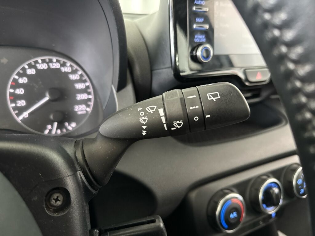 Toyota Yaris 2022 Valkoinen