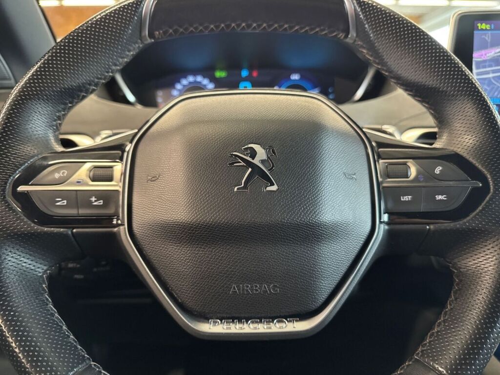 Peugeot 3008 2020 Musta