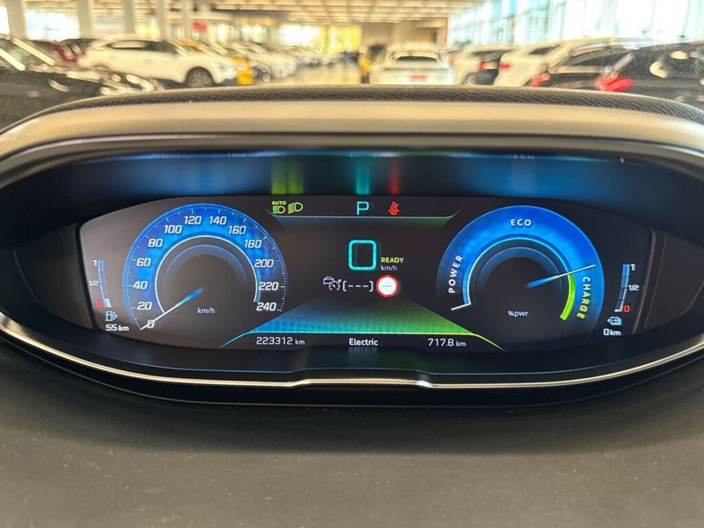 Peugeot 3008 2020 Musta