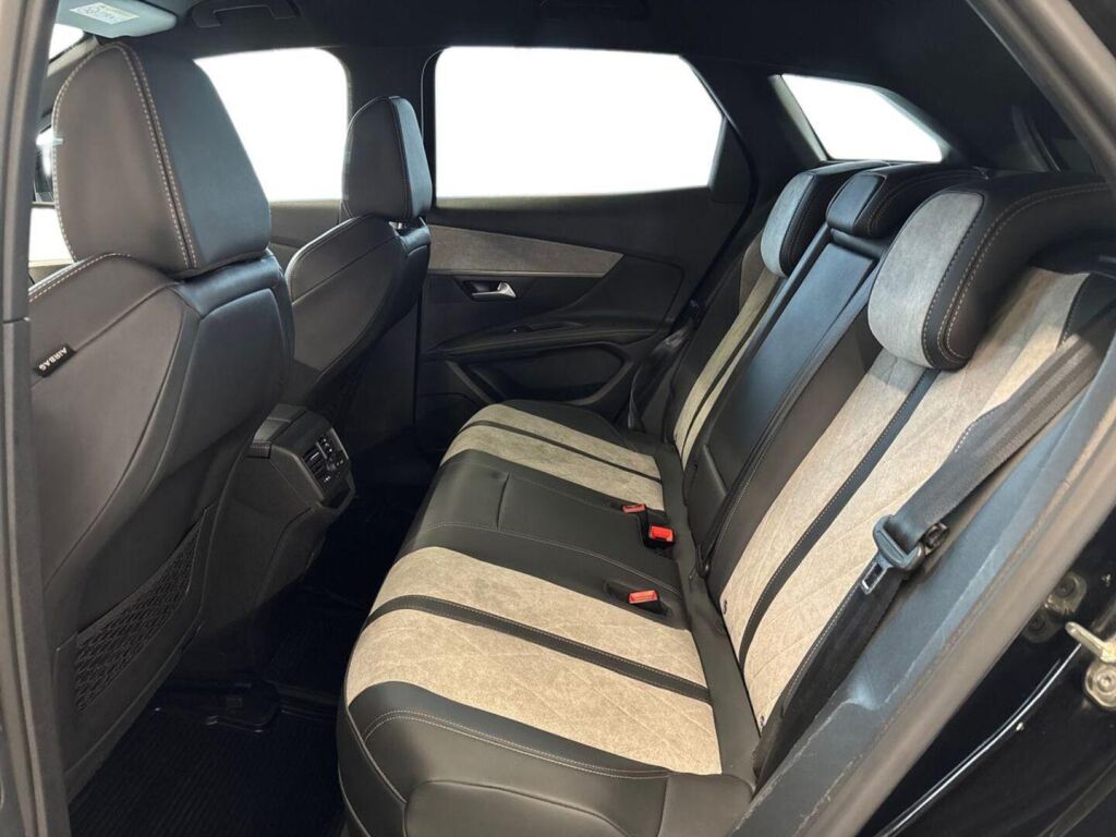 Peugeot 3008 2020 Musta